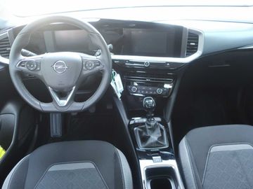 Car image 12