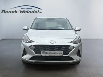 Car image 4