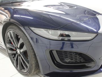 Car image 17