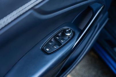 Car image 37