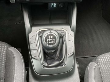 Car image 30