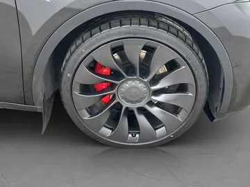 Car image 36