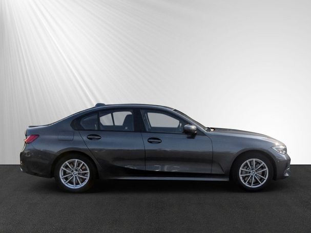 BMW 330i 190 kW image number 2