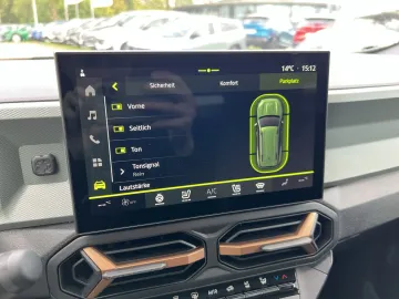 Car image 27