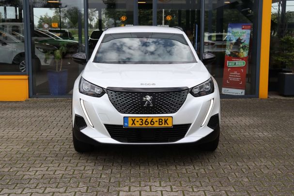 Peugeot 2008 130 Allure 96 kW image number 3