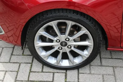 Car image 28