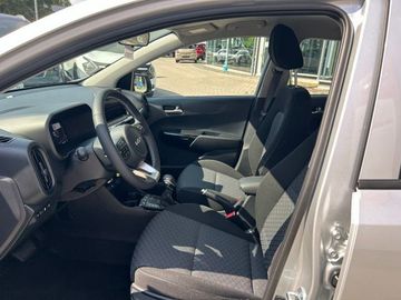 Car image 15