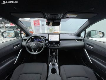 Car image 12