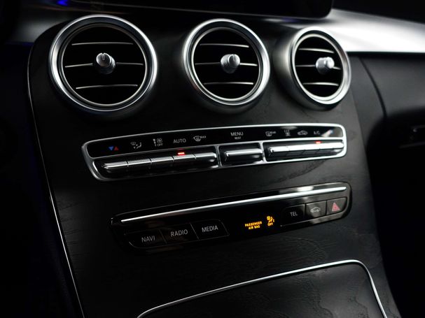 Mercedes-Benz C 300 e T AMG 235 kW image number 21