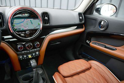 Car image 26