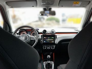 Car image 10