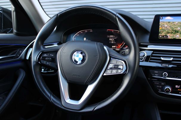 BMW 520i Touring 135 kW image number 22