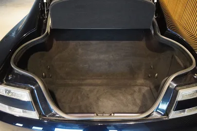 Car image 24