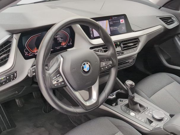 BMW 118i 100 kW image number 12