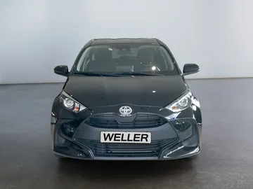 Car image 4