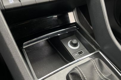 Car image 26