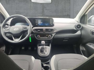 Car image 12