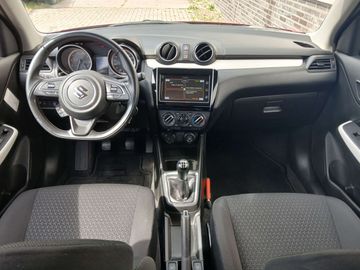 Car image 10