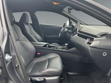 Car image 16