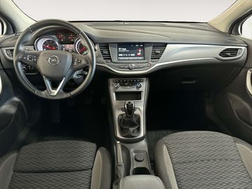 Car image 11