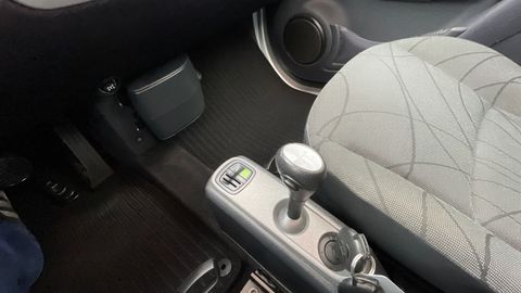 Car image 23