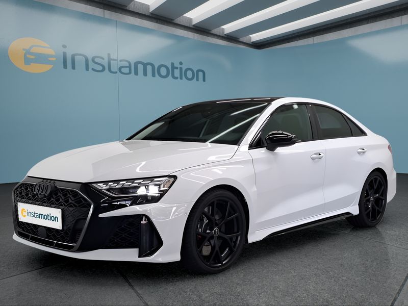 Audi RS3 Sedan quattro