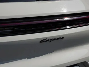 Car image 36