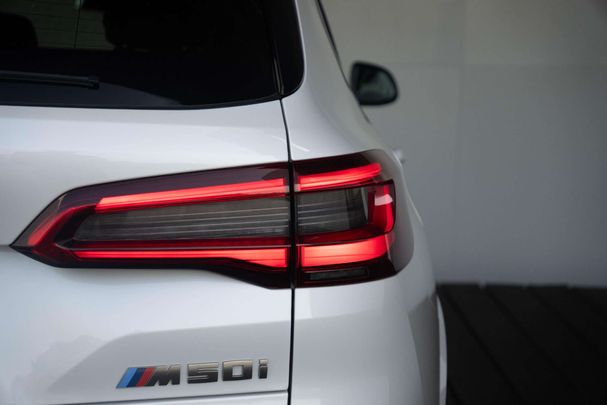 BMW X5 M50i xDrive 390 kW image number 26