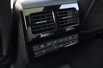 Car image 47