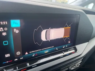 Car image 27