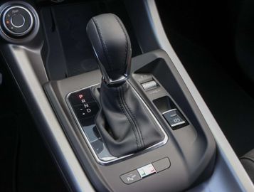 Car image 40