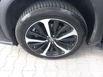 Car image 28