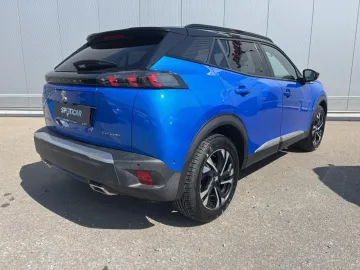 Car image 26
