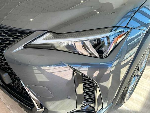 Lexus UX 250h Design 135 kW image number 17