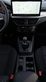 Car image 32