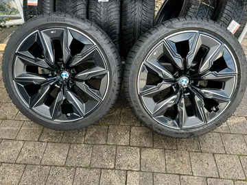 Car image 28
