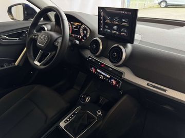 Car image 36