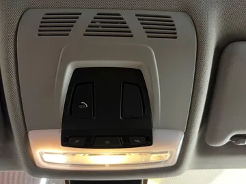 Car image 43