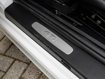 Car image 49