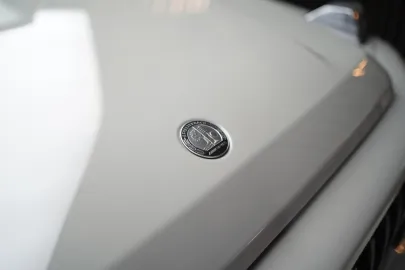 Car image 29