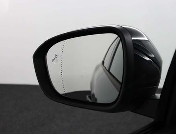 Car image 36