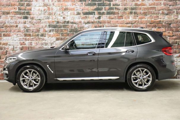 BMW X3 xDrive20i xLine 135 kW image number 4