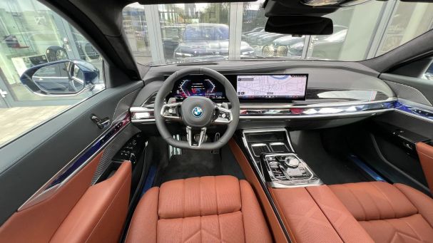 BMW 750 xDrive 360 kW image number 22