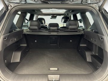 Car image 32