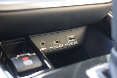 Car image 33