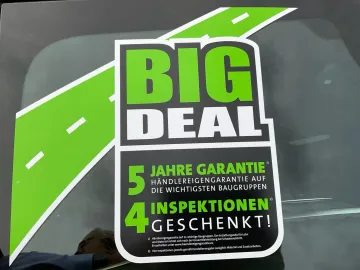 Car image 30