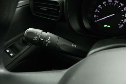 Car image 33