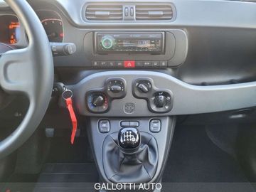 Car image 12