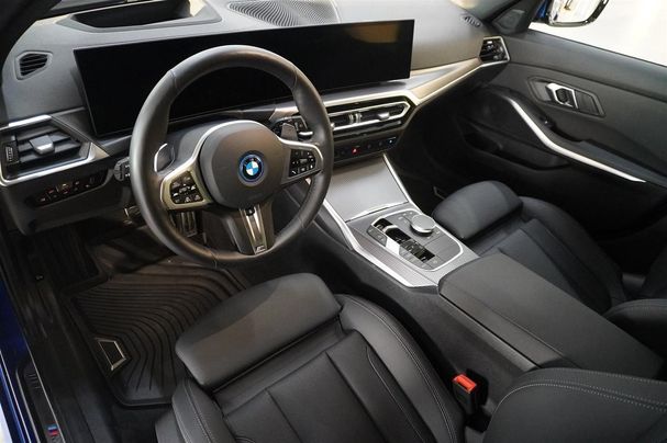 BMW 330 xDrive 185 kW image number 4