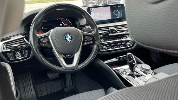 BMW 520d xDrive Sport Line 140 kW image number 11